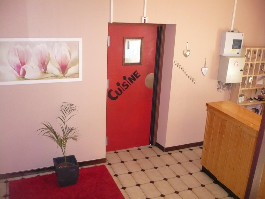 Hotel Bon Accueil 오요나 외부 사진